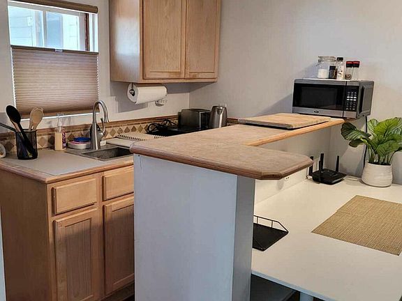 4th image of 399 N 9th St