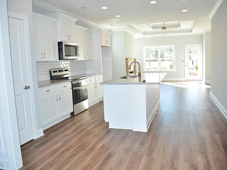 8476 Cherrybark Ln — Photo 3