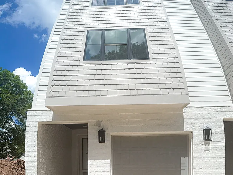 512 Mobile St — Photo 56