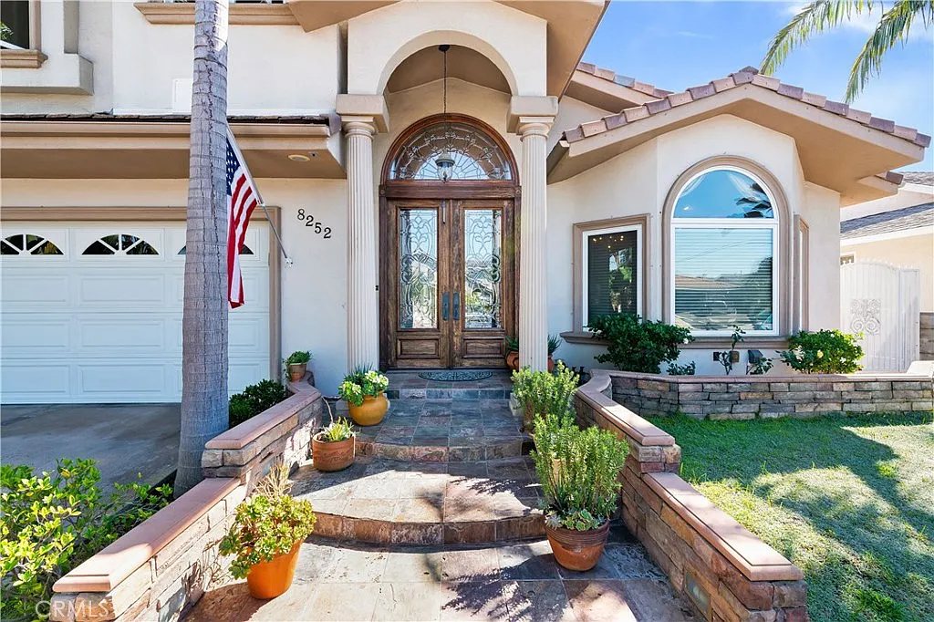5 bed, 4.5 bath, 3700 sqft, $7,500 — Photo 3