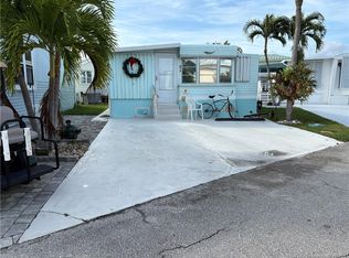 975 Nettles Blvd, Jensen Beach, FL 34957