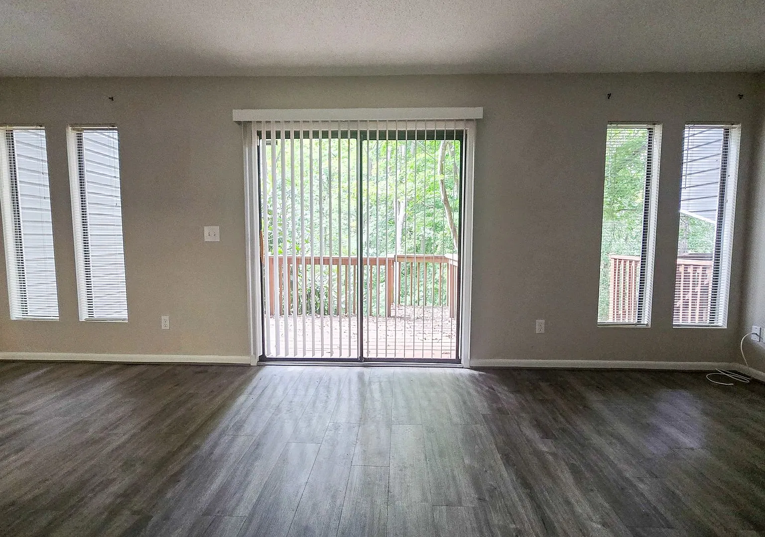 3830 Heathrow Drive — Photo 2