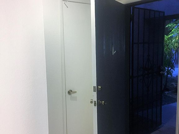 3rd image of 3561 N Bentley Ave