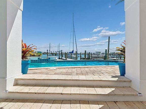 5th image of 874 Bay Point Dr