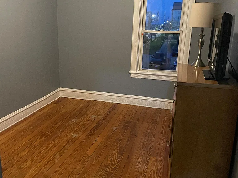 1823 Pleasant St #2 — Photo 5