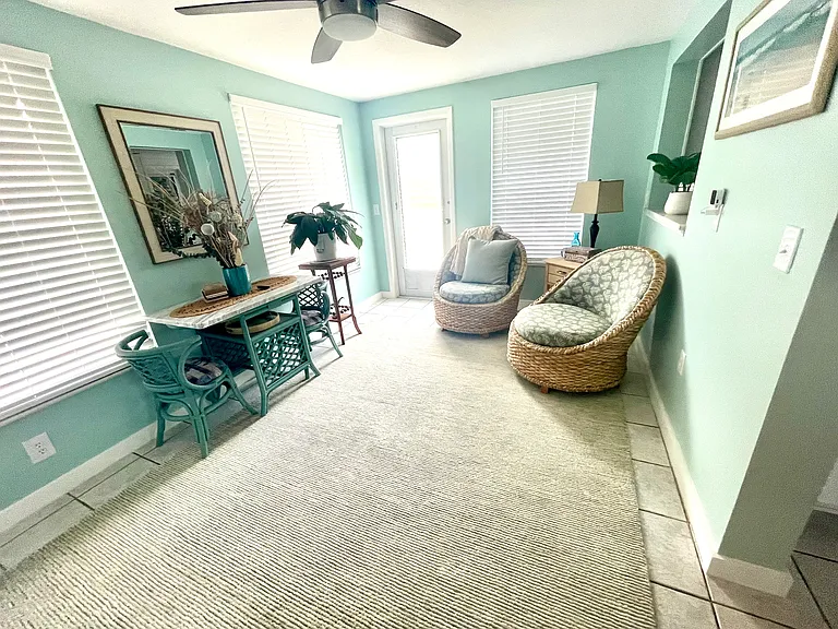 575 Randolph Rd — Photo 8