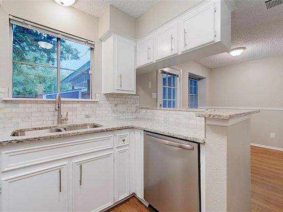 5th image of 6012 Westcreek Dr APT A
