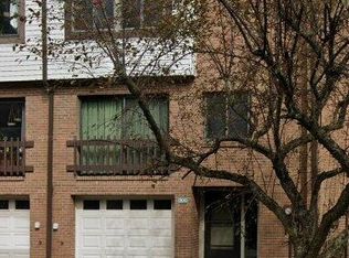 306 Springwater Ct UNIT 306, Coraopolis, PA 15108