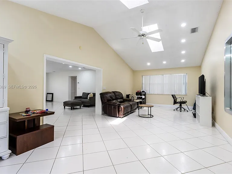 19323 Carolina Cir — Photo 18