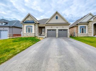 1207 Green Acres Dr, Fort Erie, ON L2A 5P2