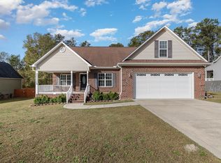 215 Lockhaven Pl, Raeford, NC 28376