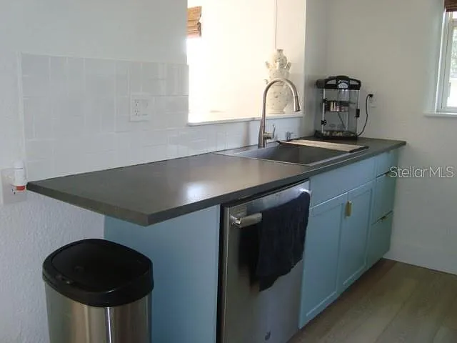 11 N Crest Ave — Photo 15