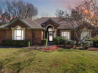 2876 S Club Oak Dr, Fayetteville, AR 72701