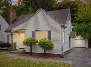 185 Stonecliff Dr, Rochester, NY 14616