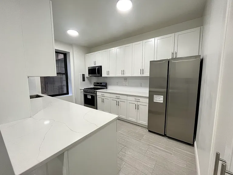 574 W End Ave #2 — Photo 11