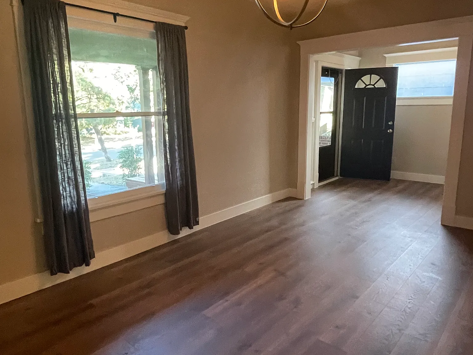 2 bed, 1211 sqft, $1,700 — Photo 3
