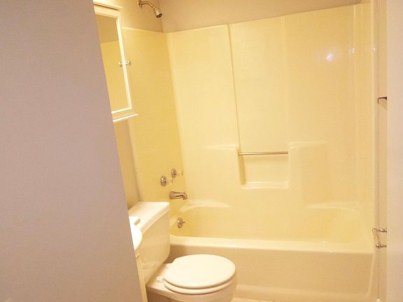 5th image of 133 Kings Pond Ave