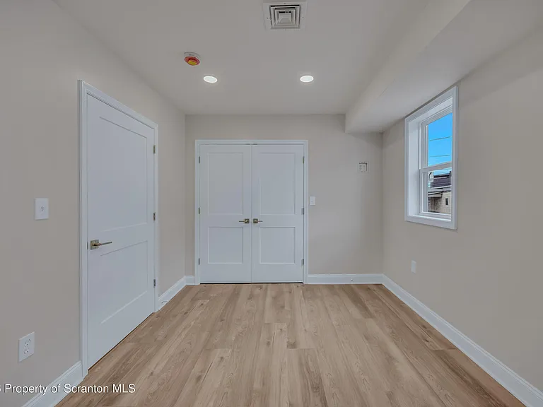 111 S Blakely Street 1 #2 — Photo 12