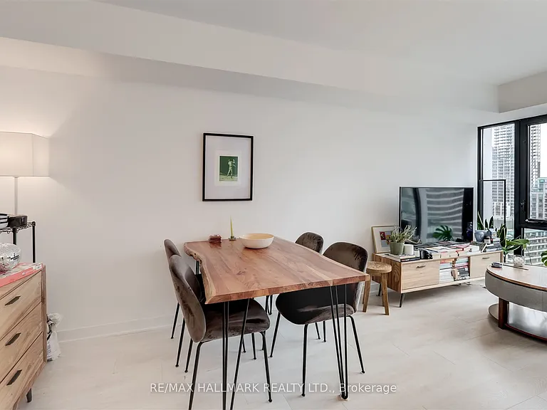 188 Cumberland St #1903 — Photo 6