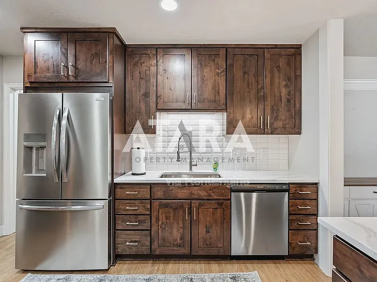 724 E Wilson Ave — Photo 21