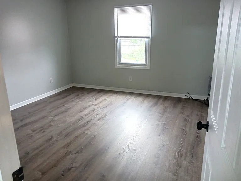 262 -264 George Waterman Road — Photo 4