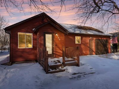 520 Barrett St S, Winsted, MN, 55395