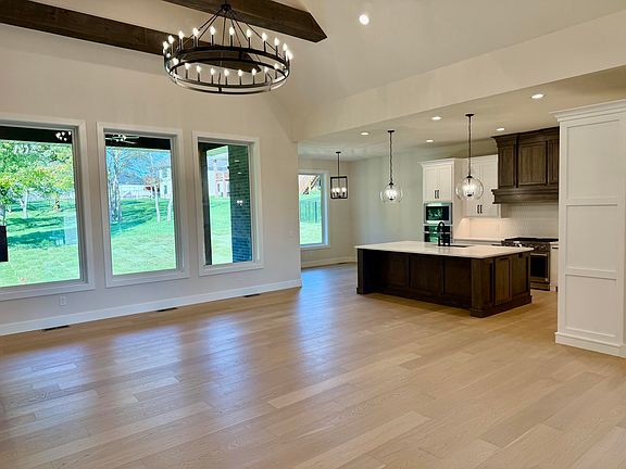 4th image of 267 S Cherry Court