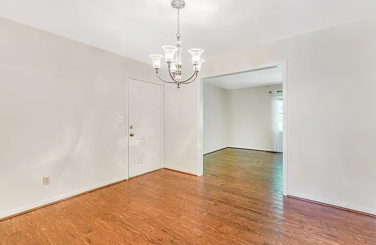 2 Adams St — Photo 8