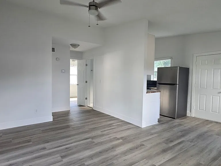 3827 Eve Dr W — Photo 4