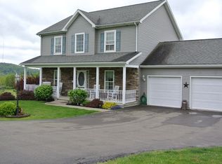 2619 Honeysuckle Ln, Elmira, NY 14903