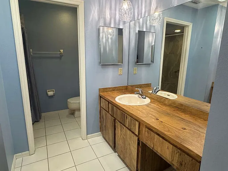 15233 W Pond Woods Dr #404 — Photo 17