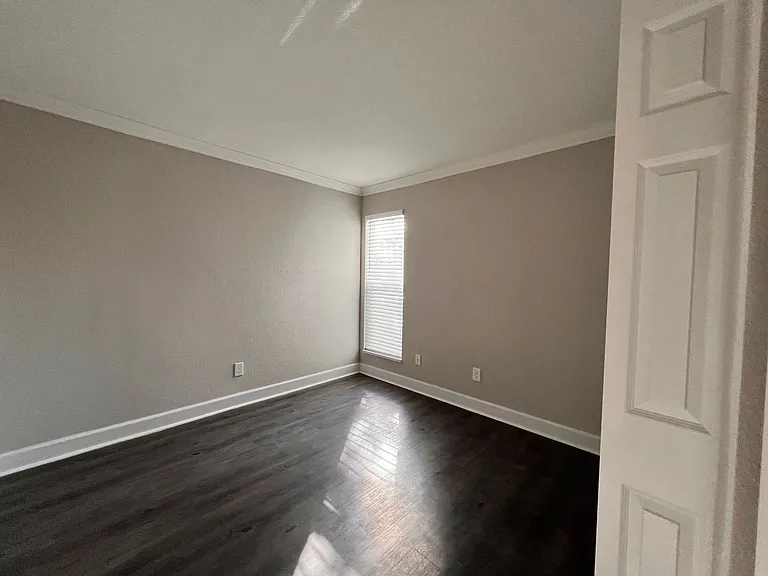2536 Woodgate Blvd #107 — Photo 11