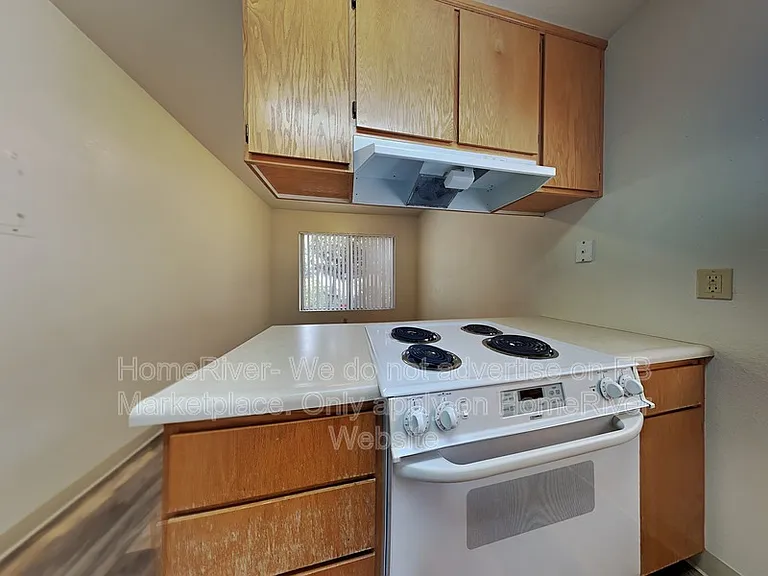 814 28th St #1 — Photo 8