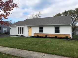 122 Fairview Ln, Streamwood, IL