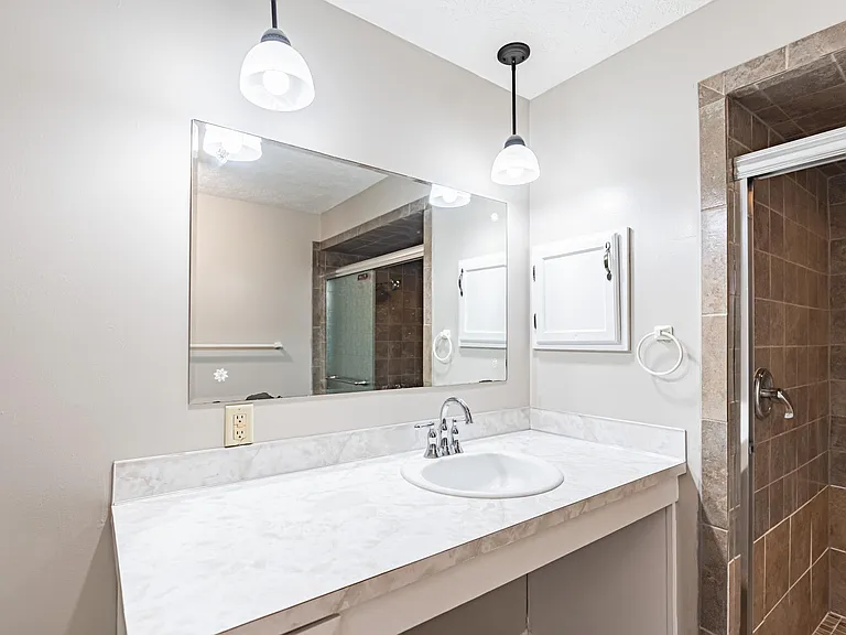 13103 Lillian St — Photo 29