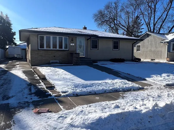 133 Poplar St W, South Saint Paul, MN 55075