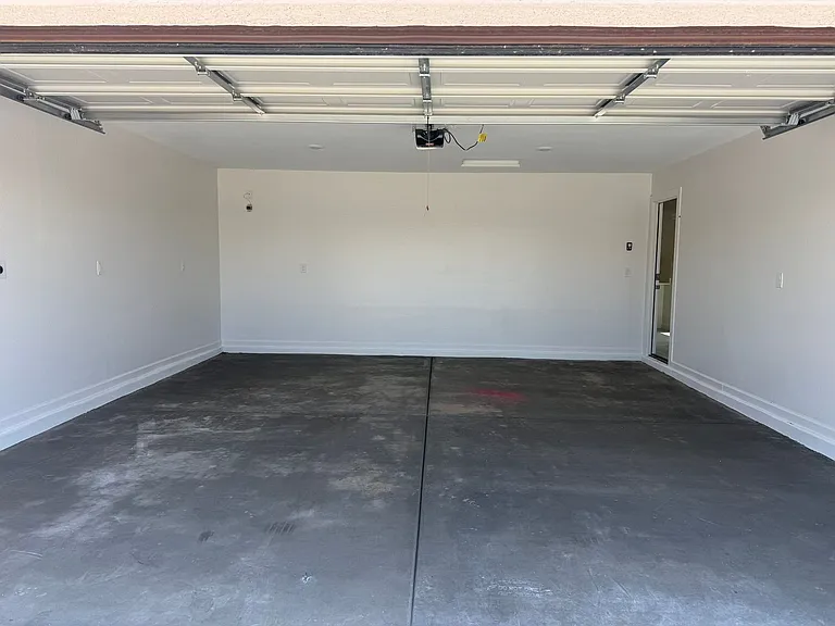 36605 W Mondragone Ln — Photo 2
