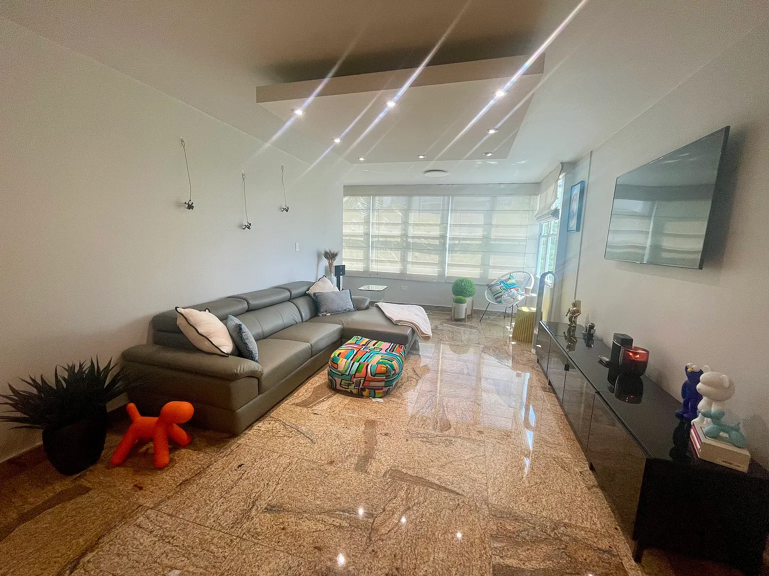 2 bed, 1200 sqft, $2,500 — Photo 3