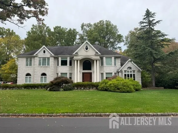 21 Southfield Rd, Edison, NJ 08820