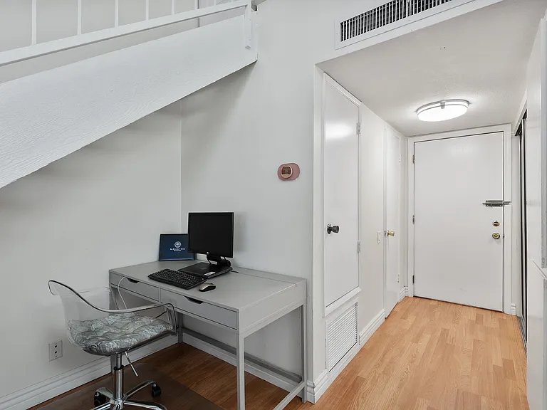 5460 White Oak Ave #B309 — Photo 3