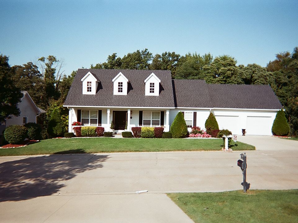 1st image of 27 Dogwood Ter