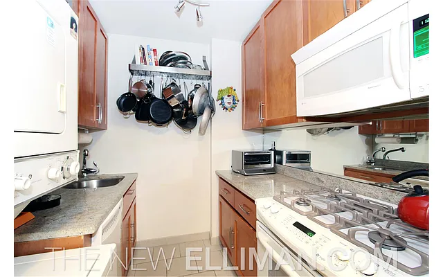 Sold by Douglas Elliman | media 4