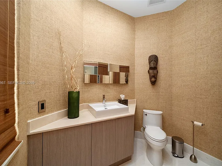 3705 NE 214th St #13 — Photo 53