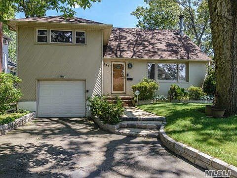1st image of 811 Bruce Dr