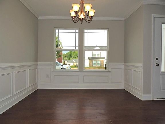 3rd image of 6330 Garden Cir