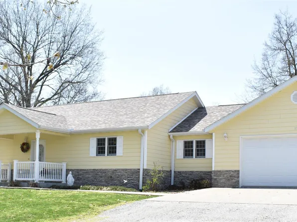 1308 N 14th St, Centerville, IA 52544