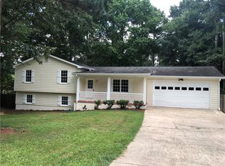 116 Stone Wood Ln, Lawrenceville, GA 30046