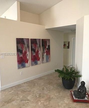 5th image of 16569 NW 8th St