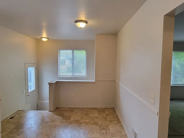21276 Abrahm St — Photo 4