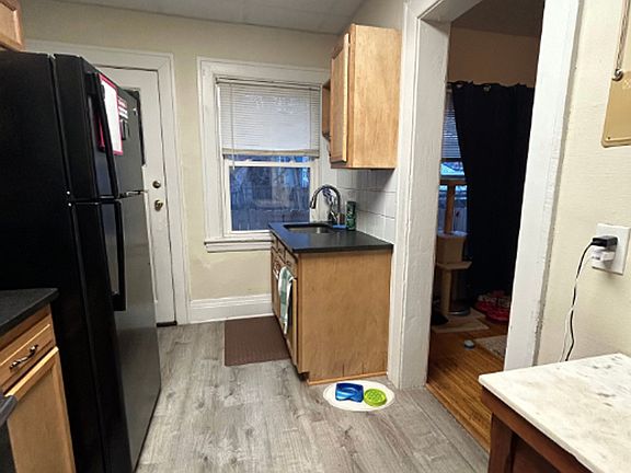 2nd image of 1176 Monroe Ave #5